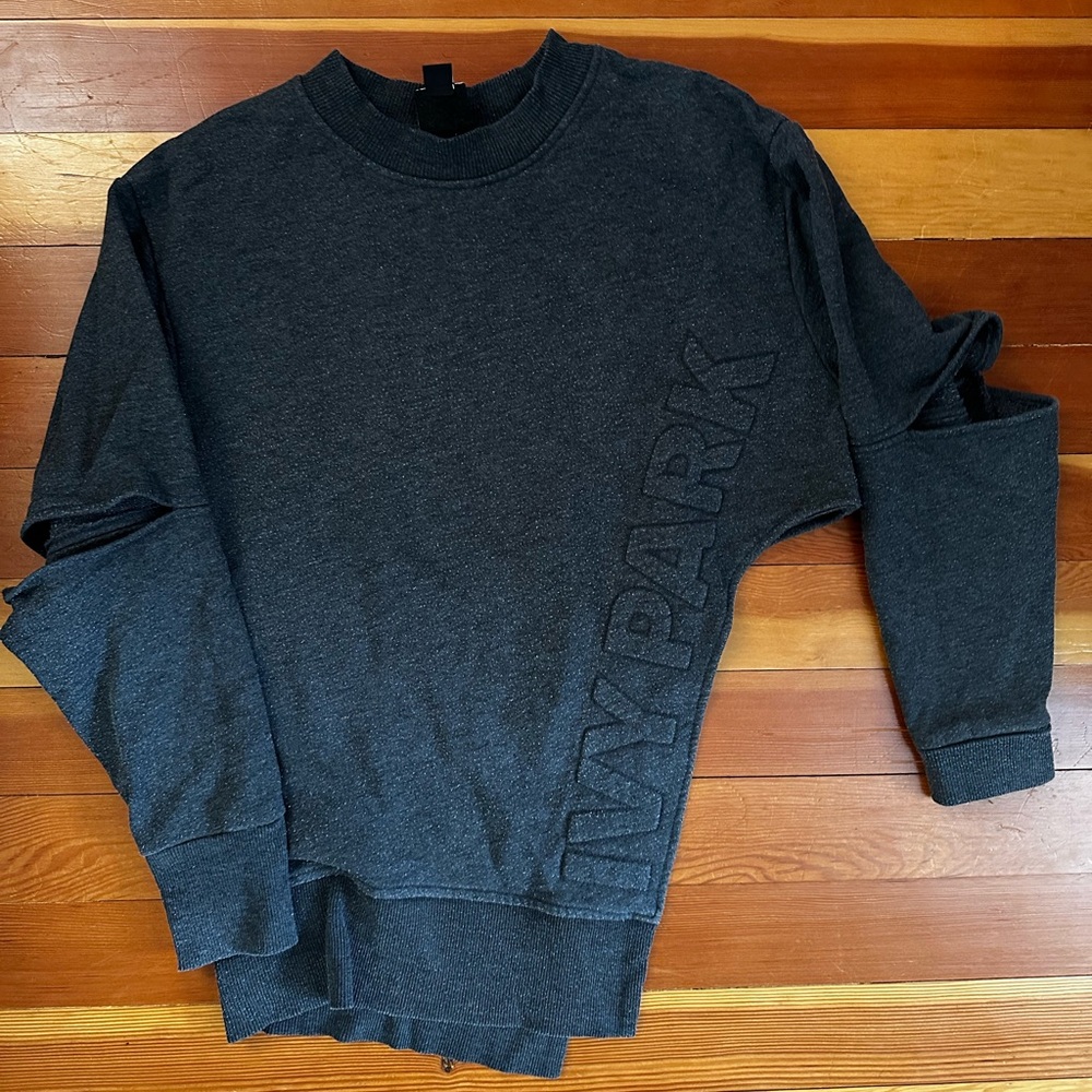 Ivy Park “slant” streetwear cut out sweatshirt - M
